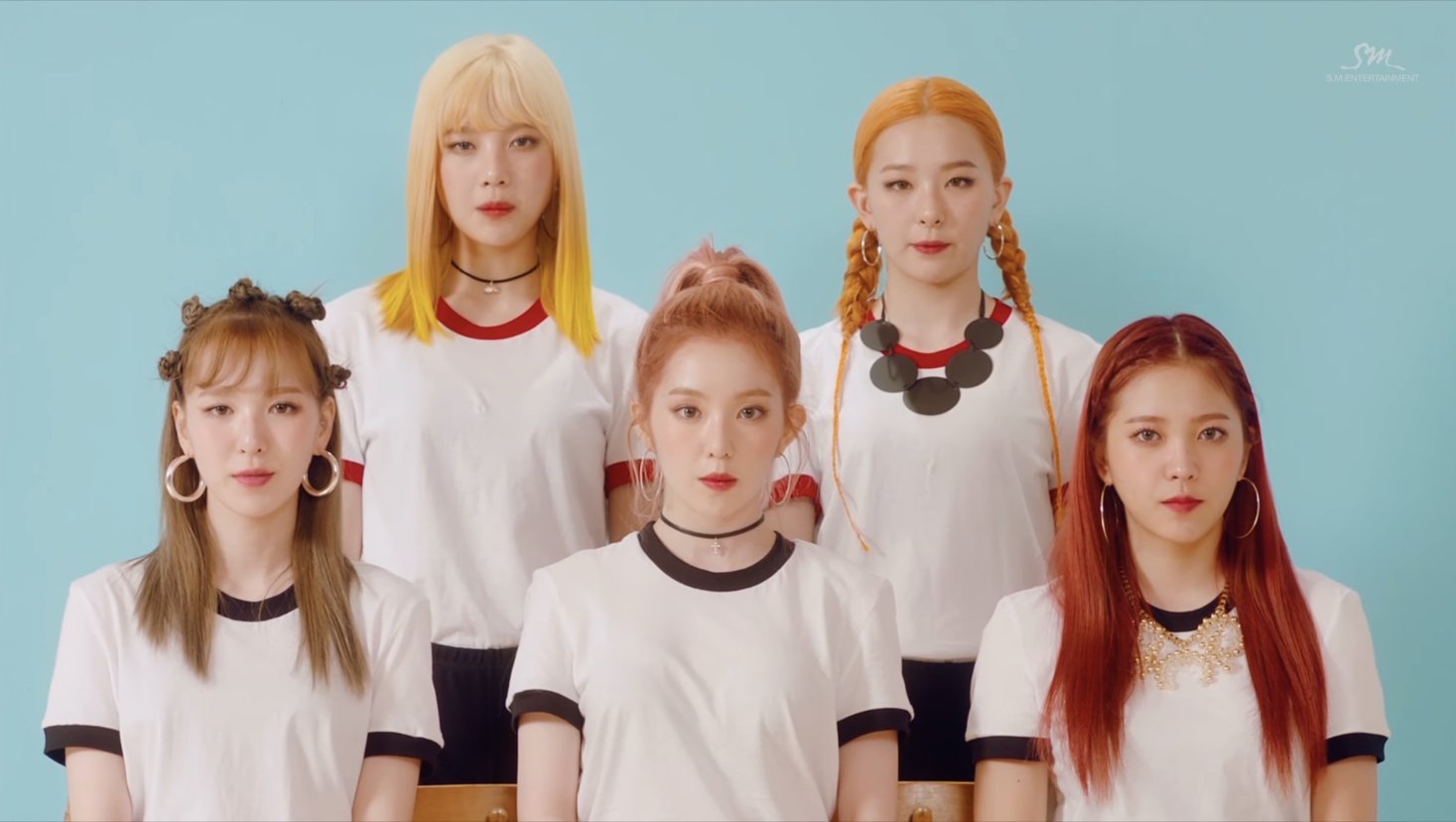 Red velvet russian roulette clearance outfit