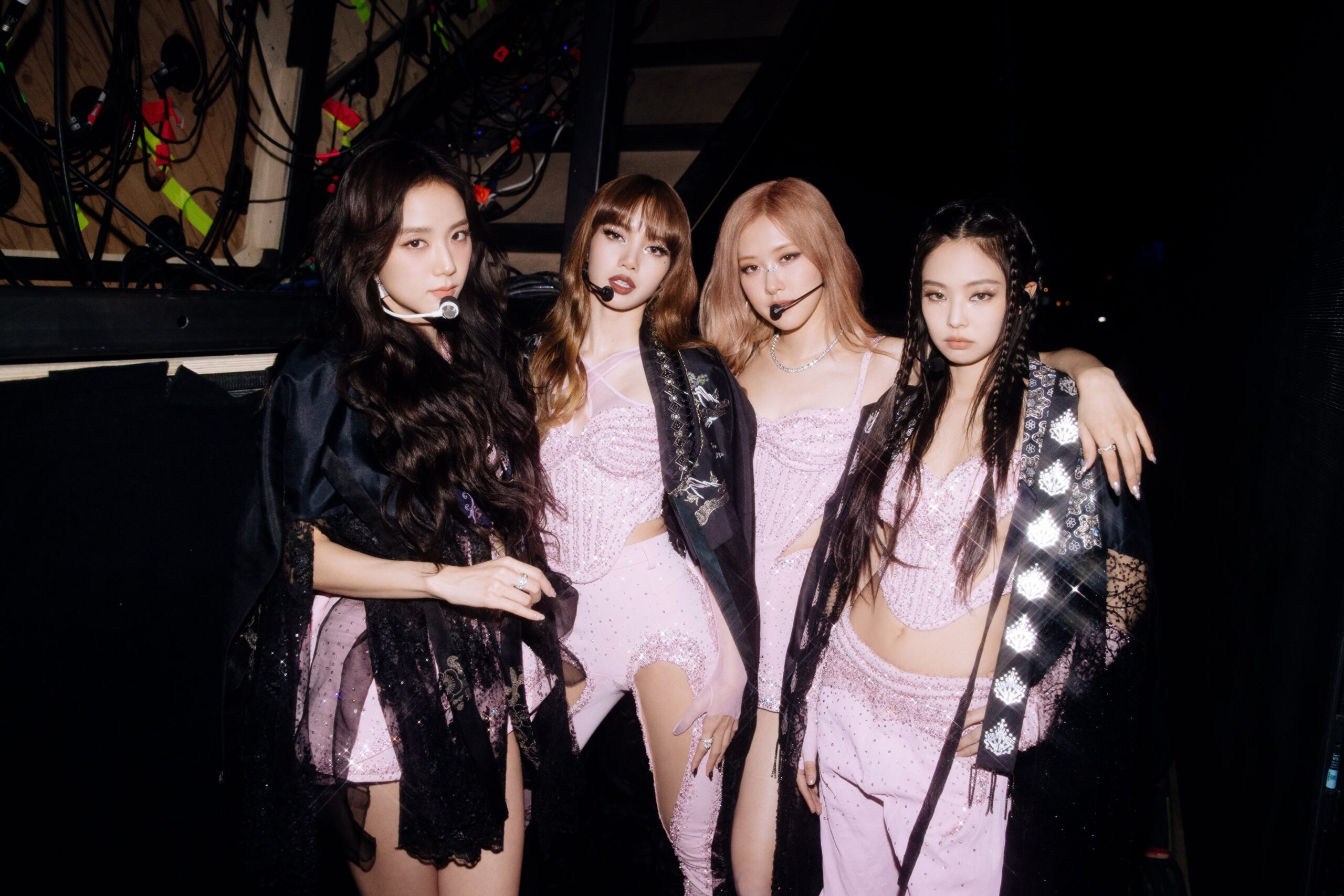 Group photo of BLACKPINK at Coachella.